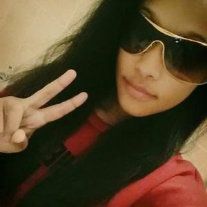 Profile Picture of Maxine Mitchell (@MaxyMuffin3) on Twitter