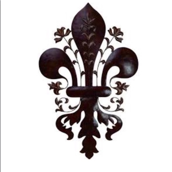 Profile Picture of Wendy Daboval (@wdabs) on Poshmark