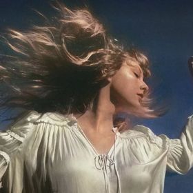 Profile Picture of 𝐋𝐚𝐮𝐫𝐢𝐞 (@laurie_rose19) on Pinterest