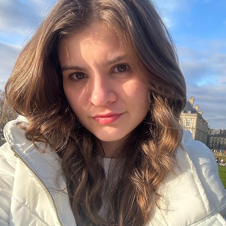 Profile Picture of Alice Halpern (@alicehalpern) on Tiktok