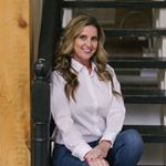 Profile Picture of Julie Dulyea (@lemondrop.studio) on Instagram