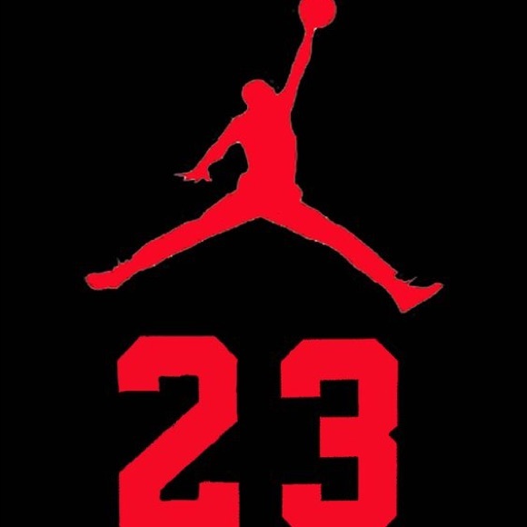 Profile Picture of Vonye Dees (@ddees2803) on Poshmark