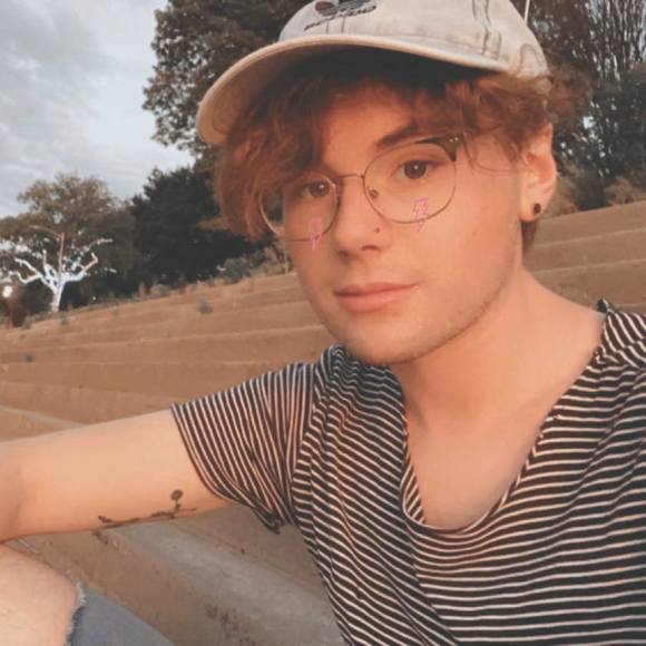 Profile Picture of Jefferson Laird (@jeffrey_japan) on Poshmark