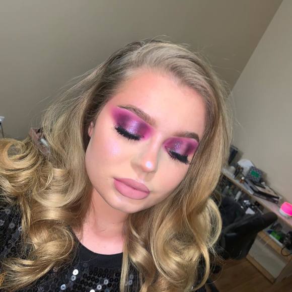 Profile Picture of Kenny Hanna (@kenny_hanna) on Poshmark