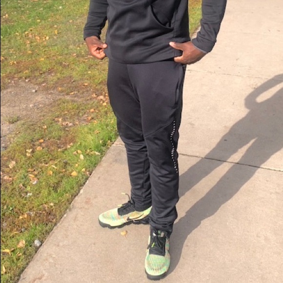 Profile Picture of Markell Rasher (@kell7667) on Poshmark