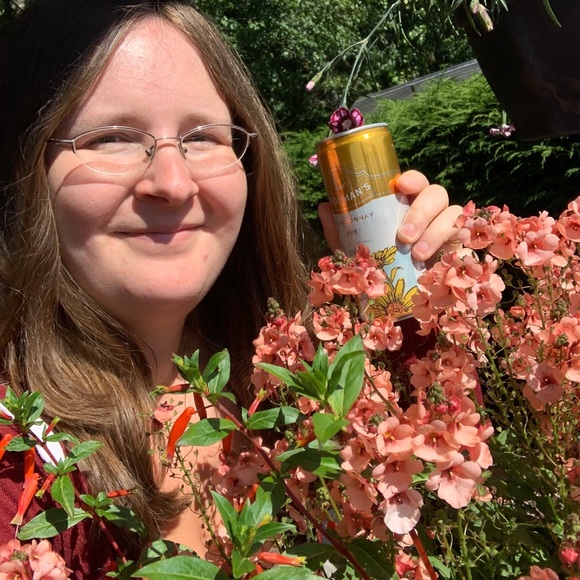 Profile Picture of Samantha Derksen (@642swain) on Poshmark