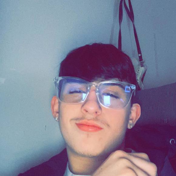 Profile Picture of Brendan Powers (@brendanpowers15) on Poshmark
