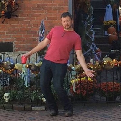 Profile Picture of Tom Von Schwerdtner (@tvon) on Twitter