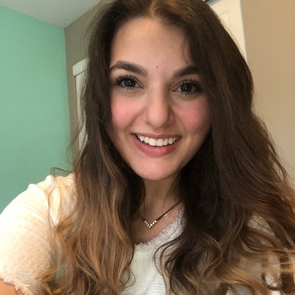 Profile Picture of Samaa Hamed (@samaa_hamed) on Poshmark