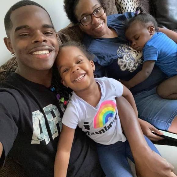 Profile Picture of Kevin Roberson (@kevinroberson) on Poshmark