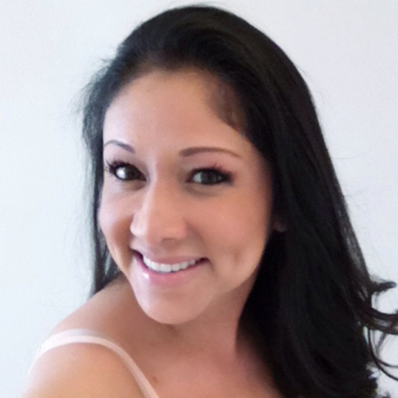 Profile Picture of Denise Chavez (@dc_serenity) on Poshmark