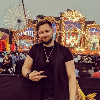 Profile Picture of Joe Vecernik (@joevecz) on Instagram