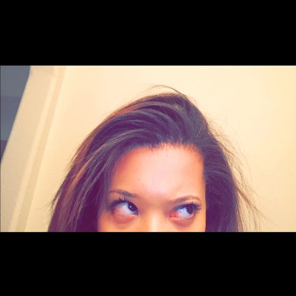 Profile Picture of Davyne Mitchell (@enyvad24) on Poshmark