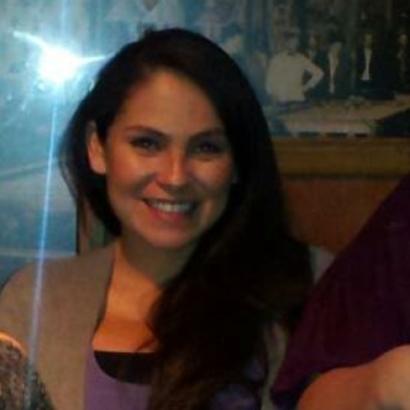 Profile Picture of Isabel Delgado (@isadel86) on Poshmark