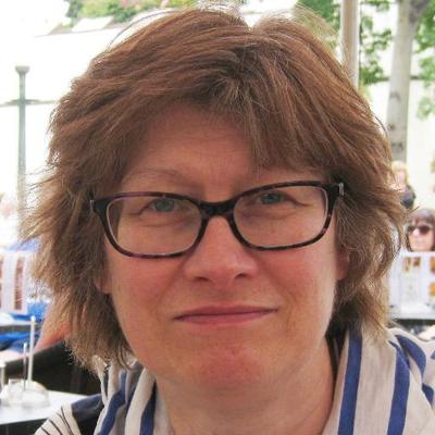 Profile Picture of Lindsey Moore (@DownYourWay_Ed) on Twitter