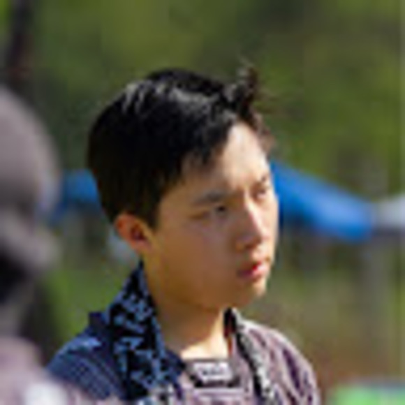 Profile Picture of Vincent Zhang (@vincentzhang665) on Poshmark