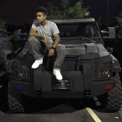 Profile Picture of Ernest Irizarry (@officiall_E) on Twitter