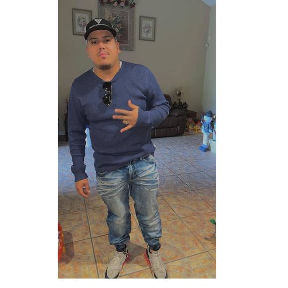 Profile Picture of Cesar Sanchez (@cesarsanchez785) on Poshmark