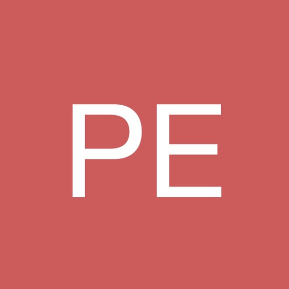 Profile Picture of Pauline Egan (@pauline_egan) on Poshmark