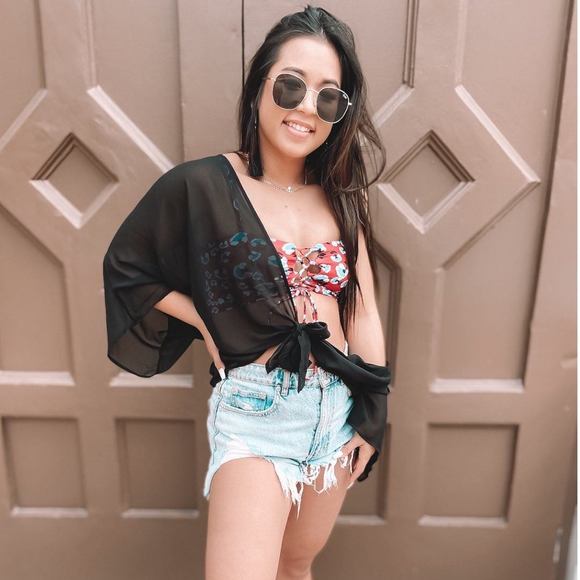 Profile Picture of Katelynn Nguyen (@knguyen7329) on Poshmark