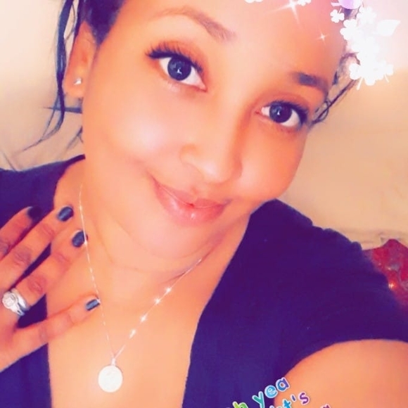 Profile Picture of Melissa Padilla (@mesa74) on Poshmark