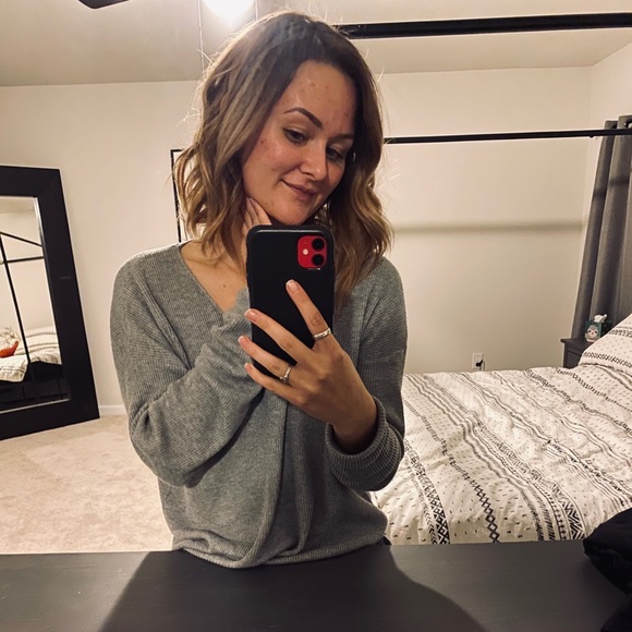 Profile Picture of Taylor Licout (@taylorlicout101) on Poshmark