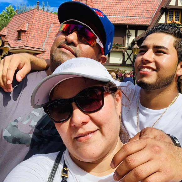 Profile Picture of Randy Calderon (@randy_calde18) on Poshmark