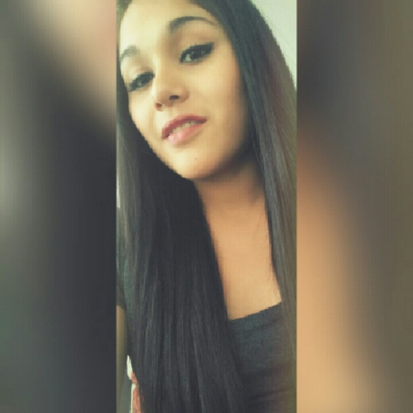 Profile Picture of Mar Hernandez (@emard) on Poshmark