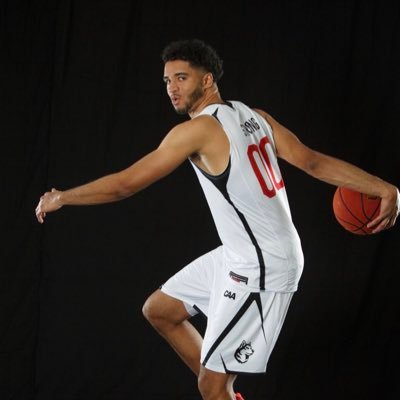 Profile Picture of Jason Strong (@jayystrong20) on Twitter