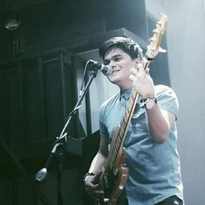 Profile Picture of Jason De Mesa (@JasonSwaggies) on Twitter