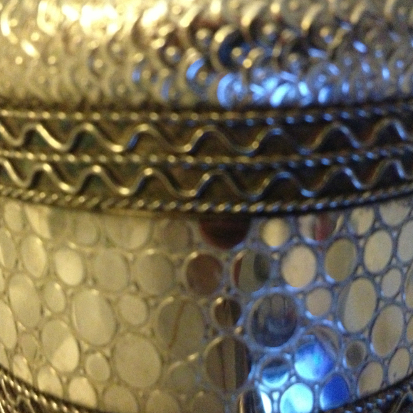 Profile Picture of Heather Matthews (@hematthews) on Poshmark