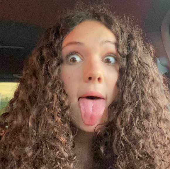 Profile Picture of Samantha Overacker (@samoveracker) on Poshmark