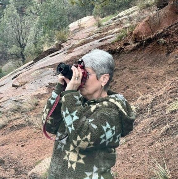 Profile Picture of Lori sites Petri (@loriandmark1970) on Poshmark