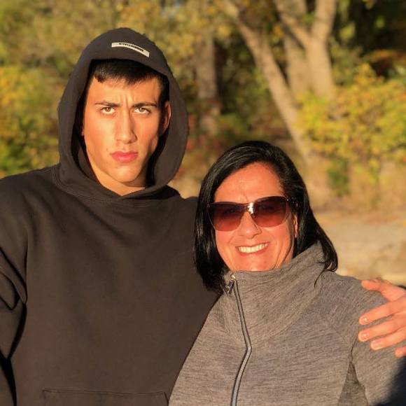 Profile Picture of Maria Stranges (@mpstranges) on Poshmark