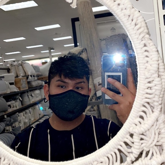 Profile Picture of Bryan Juan (@thebryanjuan) on Poshmark