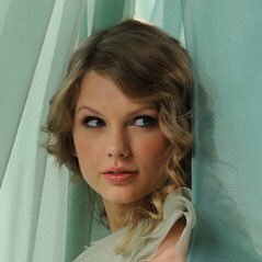 Profile Picture of Julia 🇵🇭 (@almightayswift) on Twitter
