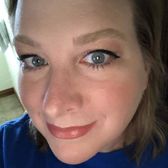 Rebecca Wilinski - Poshmark Profile Picture of Rebecca Wilinski (@wilinski) on Poshmark