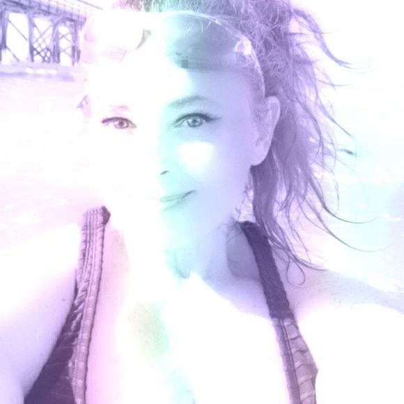 Profile Picture of Tammy Delph (@tamdelph) on Poshmark