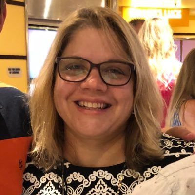 Profile Picture of Karen Schutter (@Kareschu) on Twitter