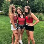 Profile Picture of   Mia Makowski 🌺🌺... (@miamakow) on Tiktok