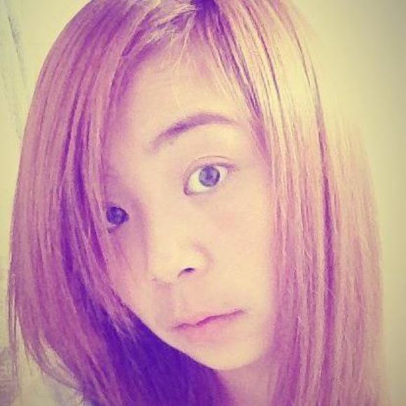 Profile Picture of Qing Li (@mikkieli) on Poshmark