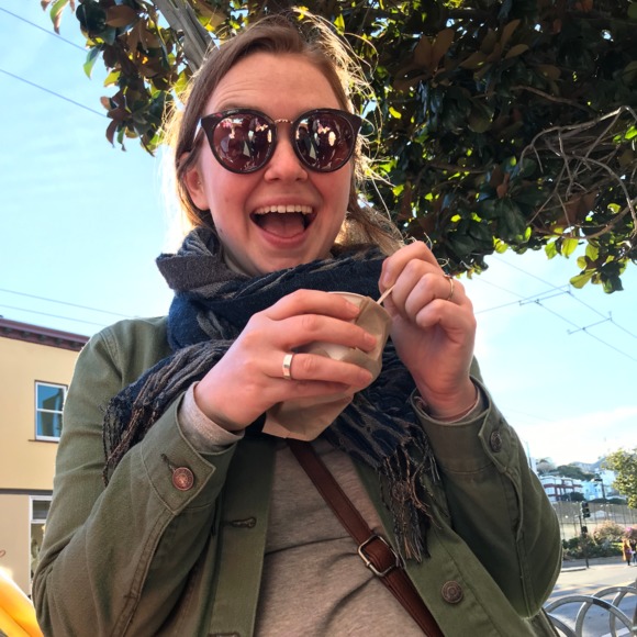 Profile Picture of Sarah Andrews (@sandj29) on Poshmark