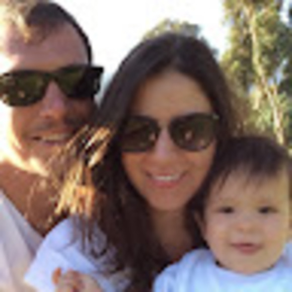 Profile Picture of Alejandra Dibos (@alejandradibos) on Poshmark