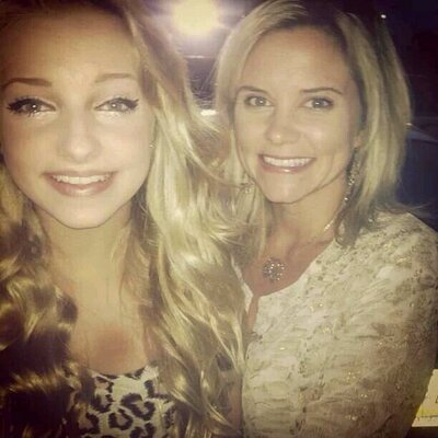 Profile Picture of Lucille Keller (@luccile_keller) on Twitter