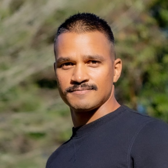 Profile Picture of Fazaad Feroze (@tehfaz) on Poshmark