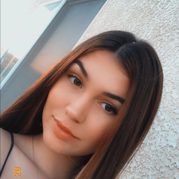 Profile Picture of Tristan Ferrua (@dealstf) on Poshmark