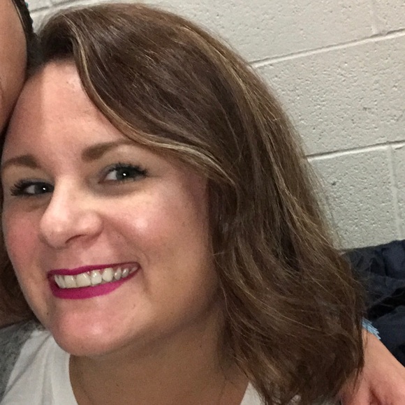 Profile Picture of Jodie Points (@missjodiep) on Poshmark