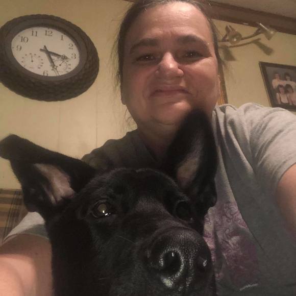 Profile Picture of Roberta Evans (@bertngene) on Poshmark