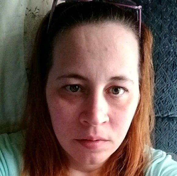 Profile Picture of Chrysta Hovis (@ch1974) on Poshmark