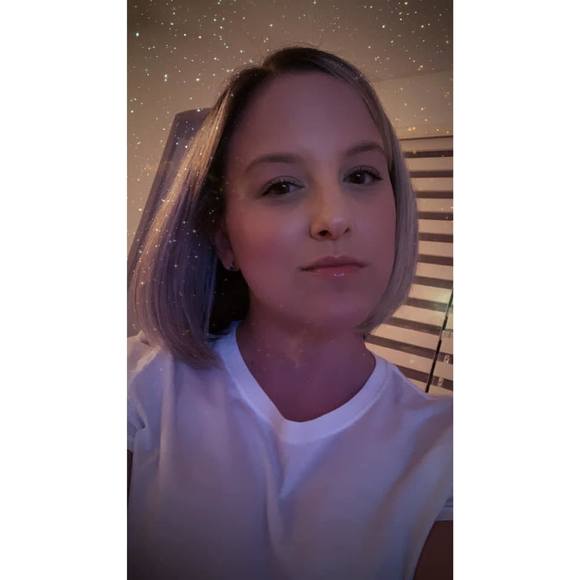 Rachel Llerena - Poshmark Profile Picture of Rachel Llerena (@rllerena) on Poshmark